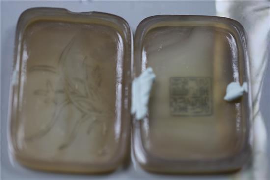 A Chinese agate rectangular box and cover, 7.1cm, wood stand